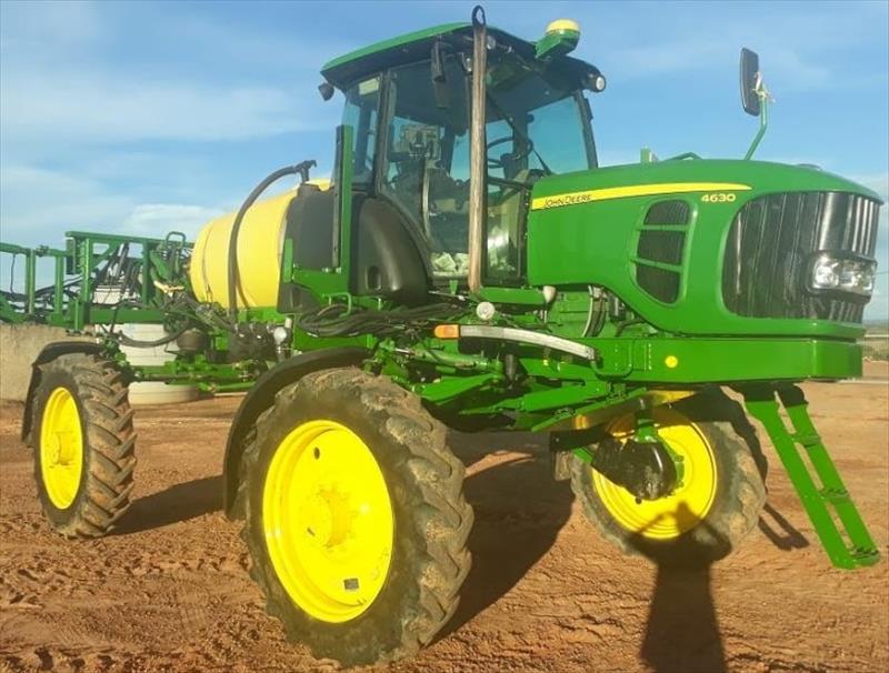 PULVERIZADOR JOHN DEERE Modelo 4630 Ano 2011