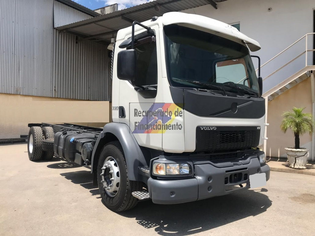 VOLVO VM 330 Ano 2014