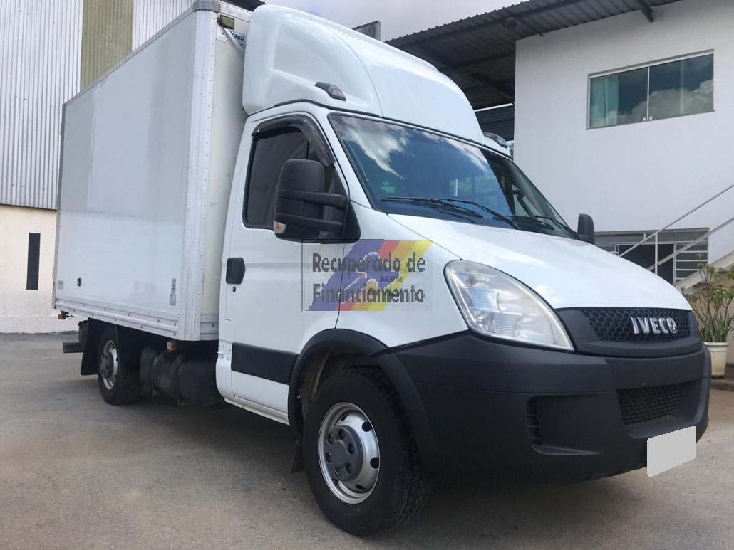 IVECO DAILY 35S14 Ano 2013