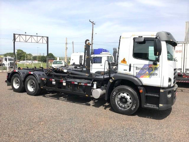 Volkswagen VW 24-280 Ano 2014 