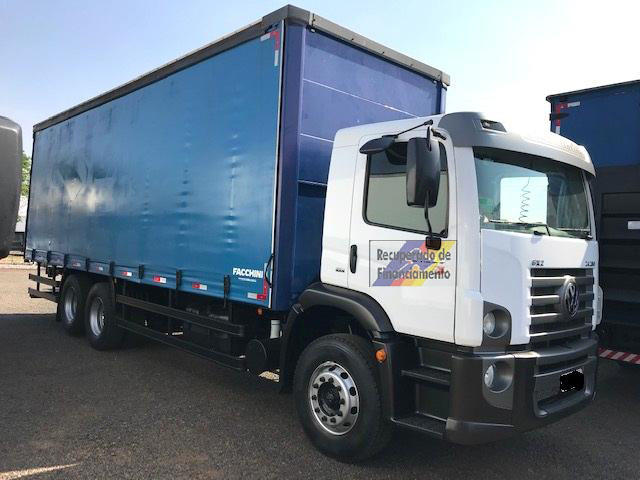 Volkswagen VW 24-280 CONSTELLATION Ano 2013