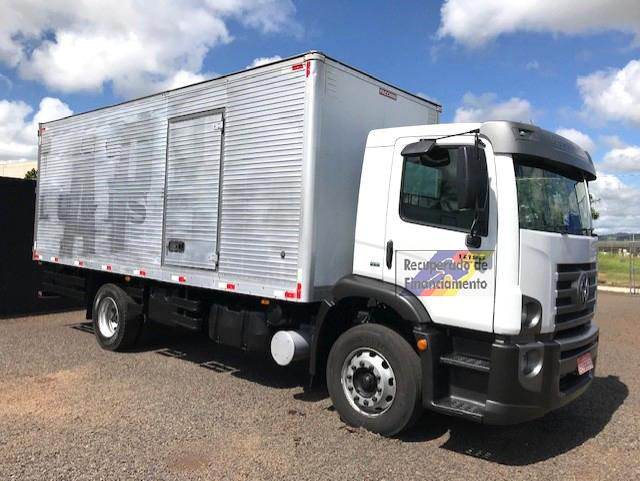 Volkswagen VW 17-190 CONSTELLATION Ano 2013