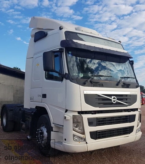VOLVO FM-370 4X2 GLOBETROTTER Ano 2011