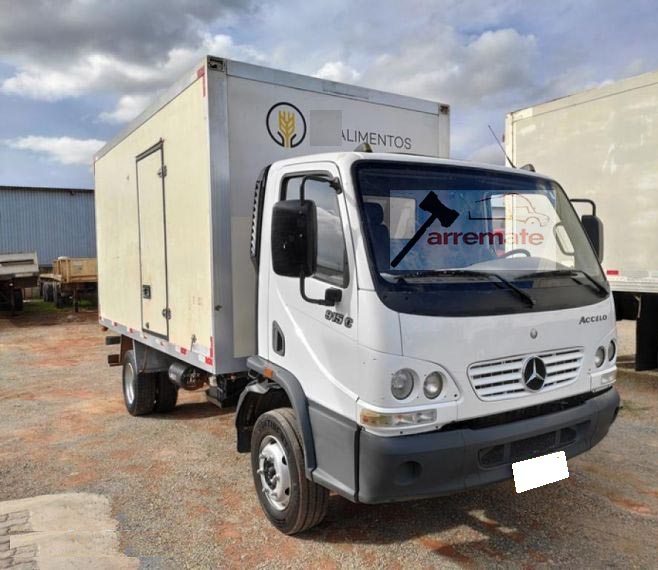 MERCEDES-BENZ ACCELO 915C Ano 2007